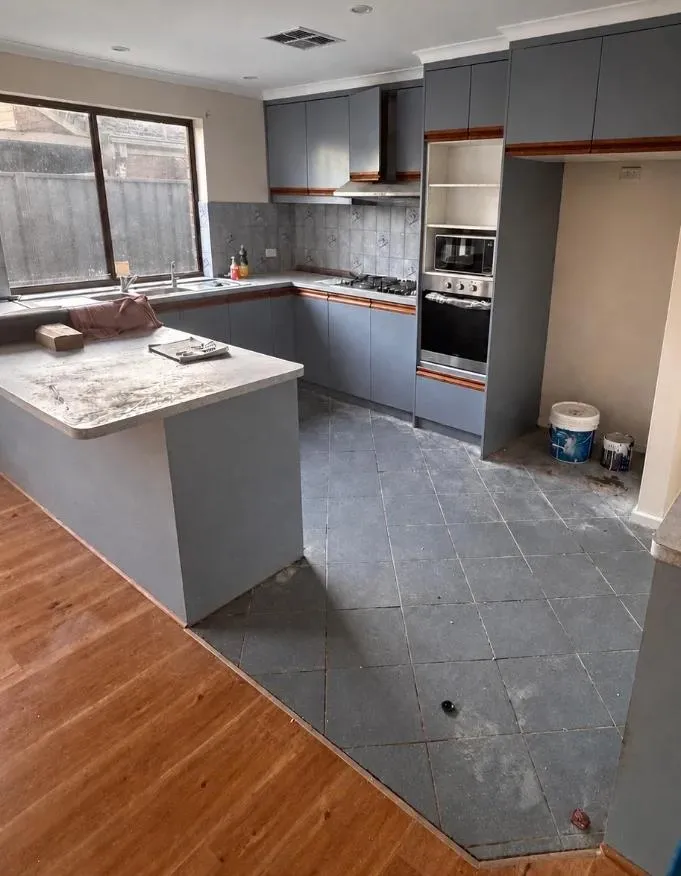 Kitchen before the clean